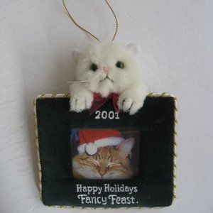 Fancy Feast Happy Holiday White Plush Cat Velvet Frame 2001 Christmas Ornament